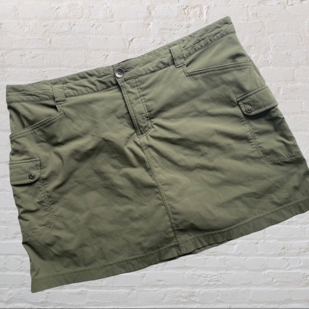 Eddie Bauer Olive Green Cargo Skort Skirt Short Size 14 EUC
